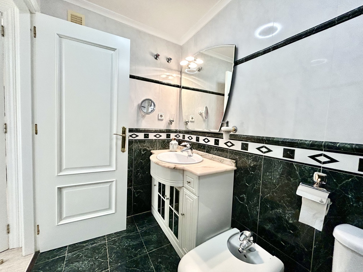 2 Bed Apartment for sale in Torrevieja Costa Blanca, Alicante, Spain