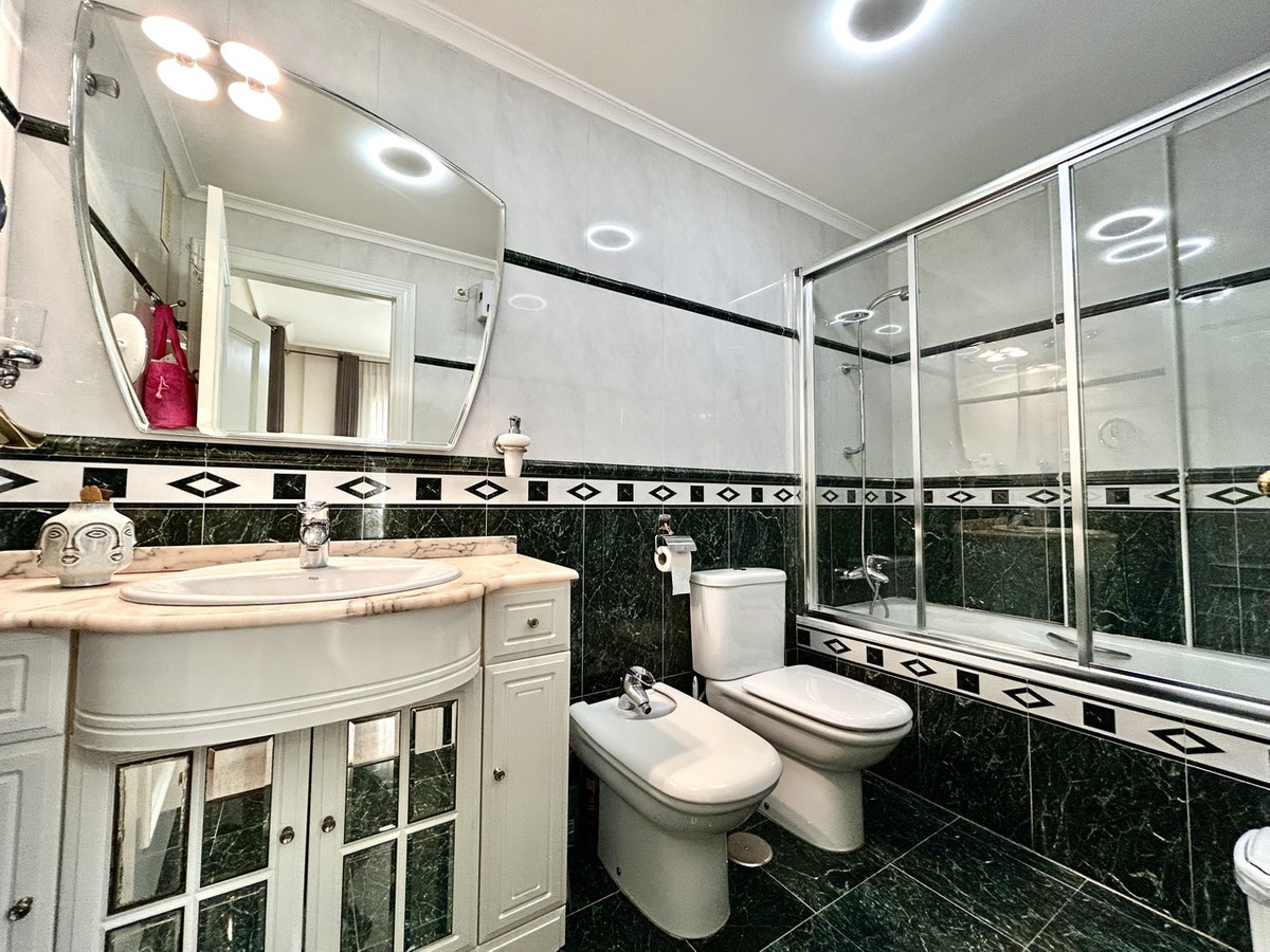 2 Bed Apartment for sale in Torrevieja Costa Blanca, Alicante, Spain