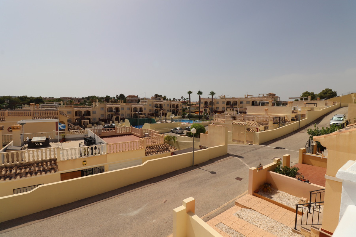 2 Bed Townhouse for sale in Montemar Costa Blanca, Alicante, Spain
