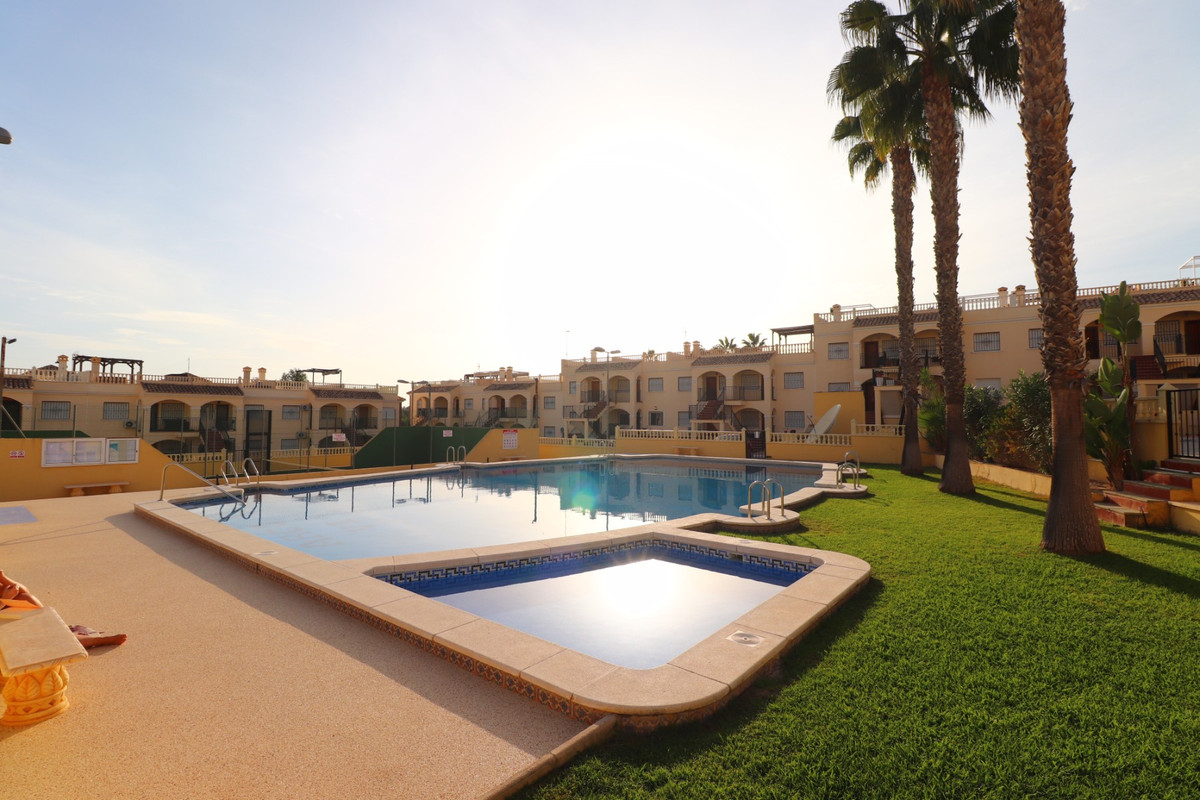 2 Bed Townhouse for sale in Montemar Costa Blanca, Alicante, Spain