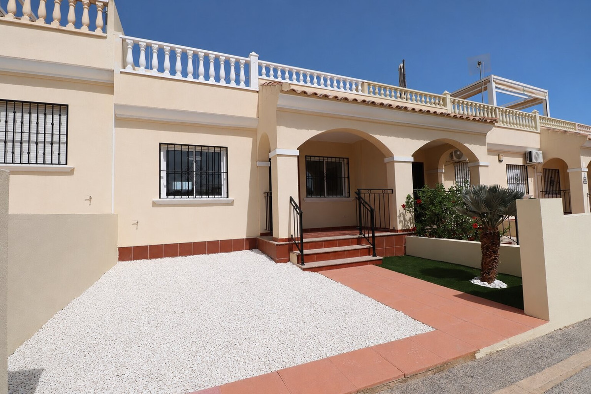 2 Bed Townhouse for sale in Montemar Costa Blanca, Alicante, Spain