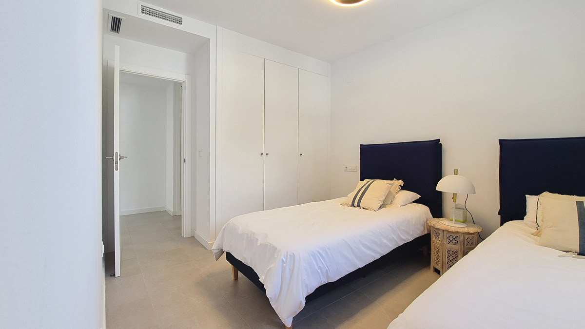 Se vende Apartamento Planta Media de 3 dormitorios en Costa Del Sol, Málaga, España