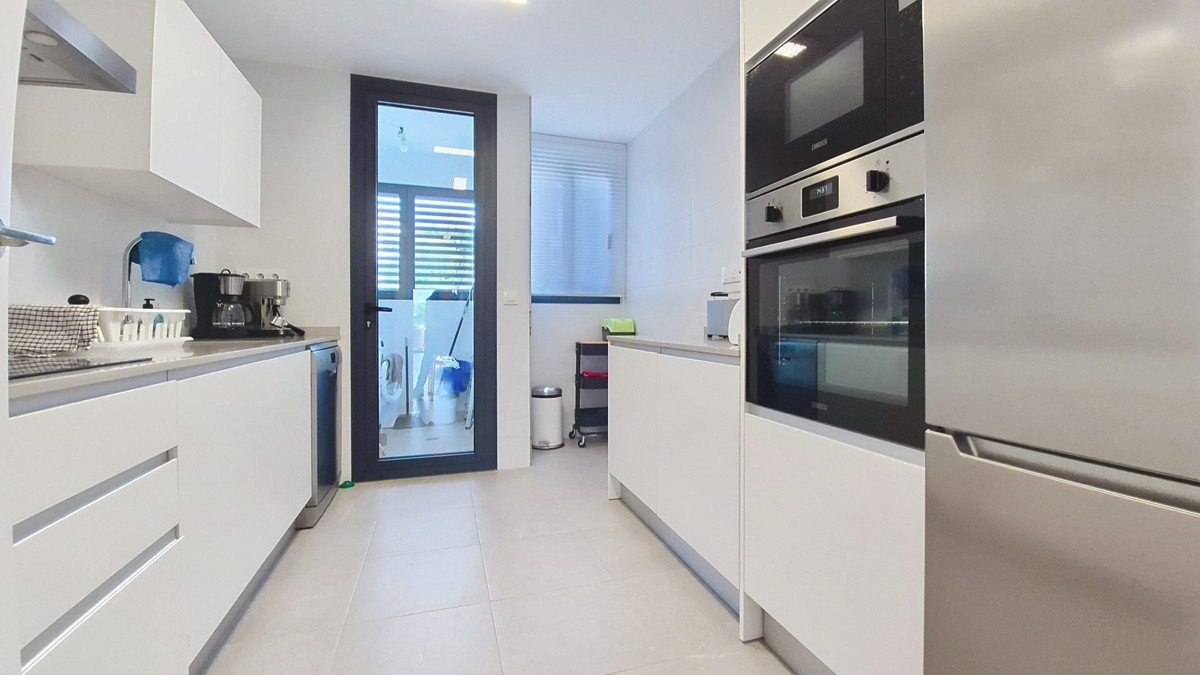 Se vende Apartamento Planta Media de 3 dormitorios en Costa Del Sol, Málaga, España
