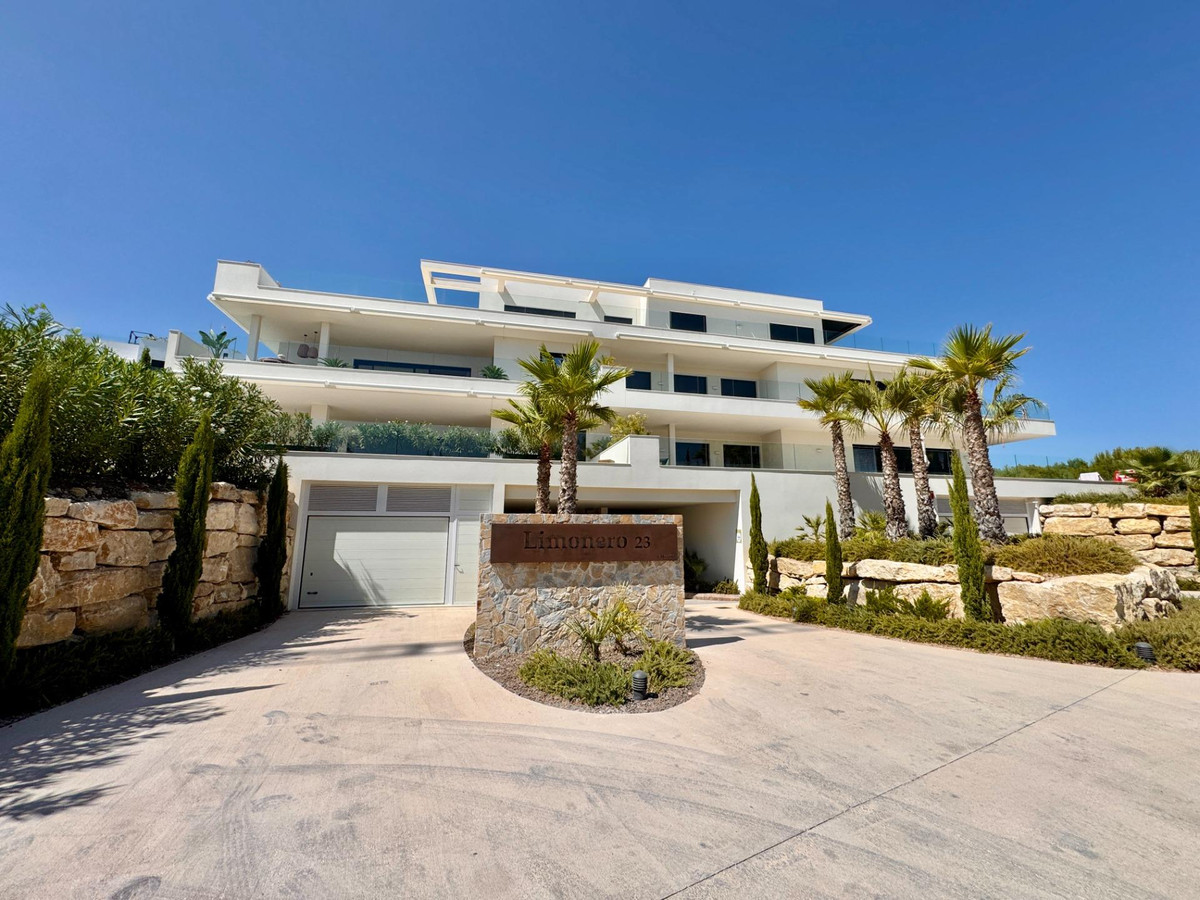 3 Bed Apartment for sale in Las Colinas Golf Costa Blanca, Alicante, Spain