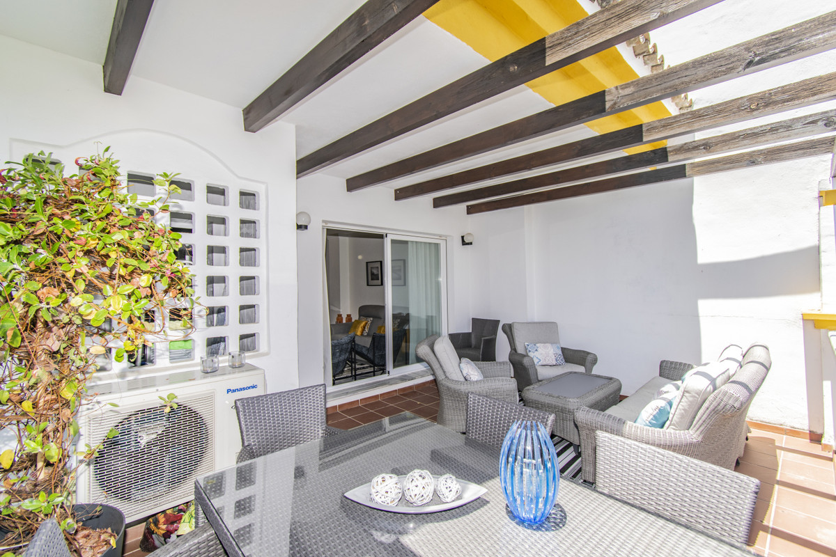 Se vende Apartamento Planta Media de 2 dormitorios en Costa Del Sol, Málaga, España
