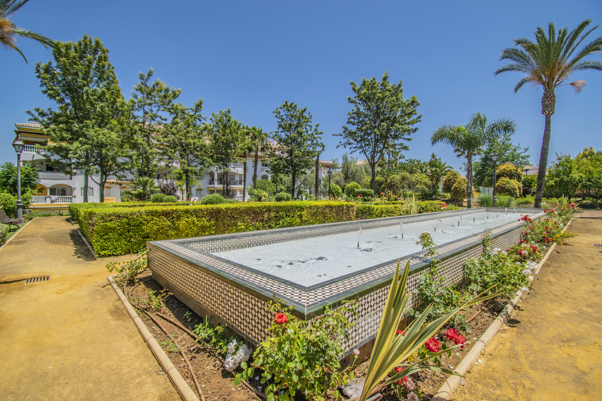 Se vende Apartamento Planta Media de 2 dormitorios en Costa Del Sol, Málaga, España