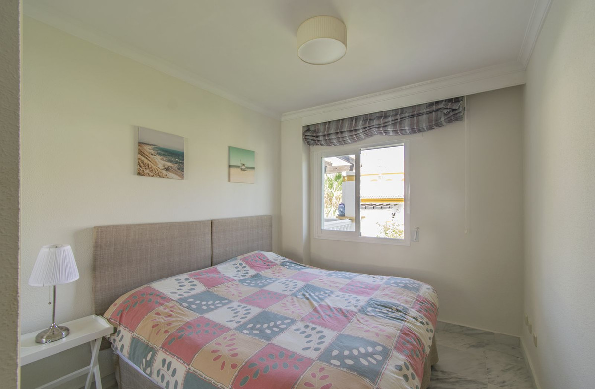 Se vende Apartamento Planta Media de 2 dormitorios en Costa Del Sol, Málaga, España