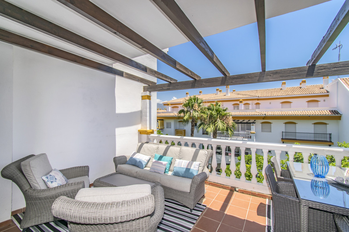 Se vende Apartamento Planta Media de 2 dormitorios en Costa Del Sol, Málaga, España