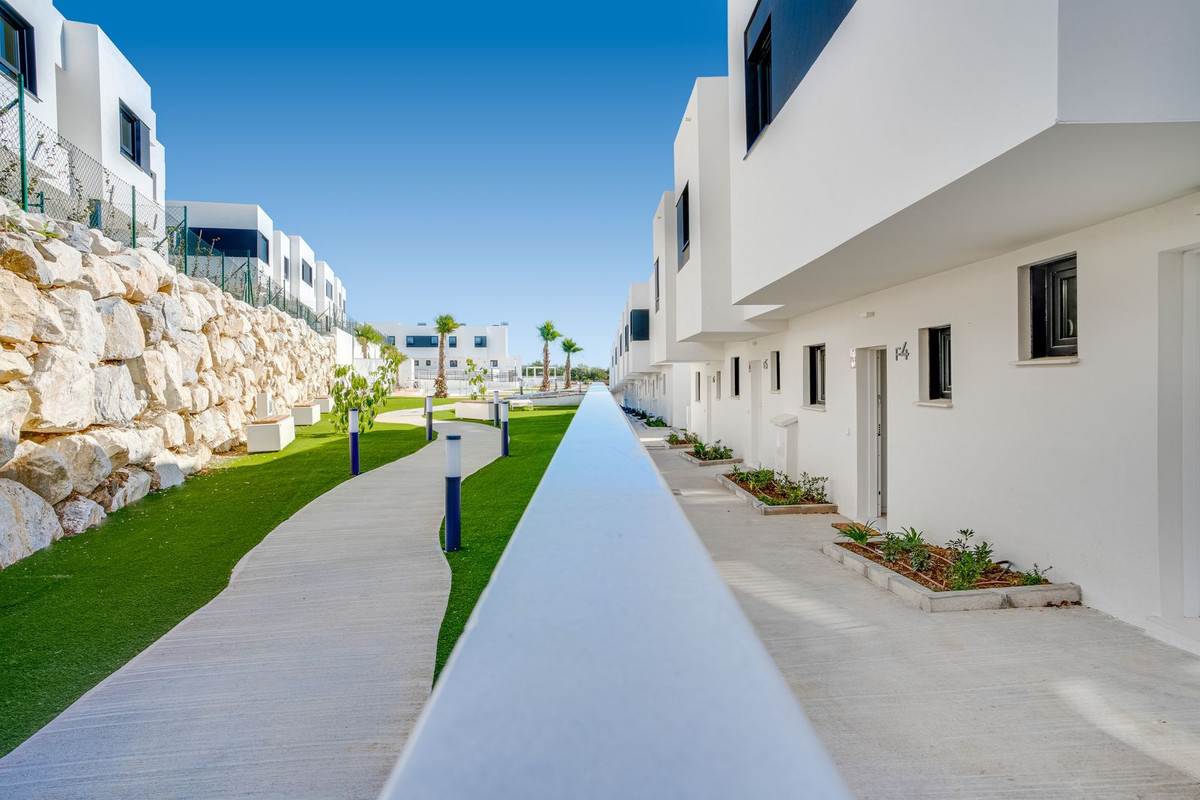 Se vende Pareada de 3 dormitorios en Costa Del Sol, Málaga, España
