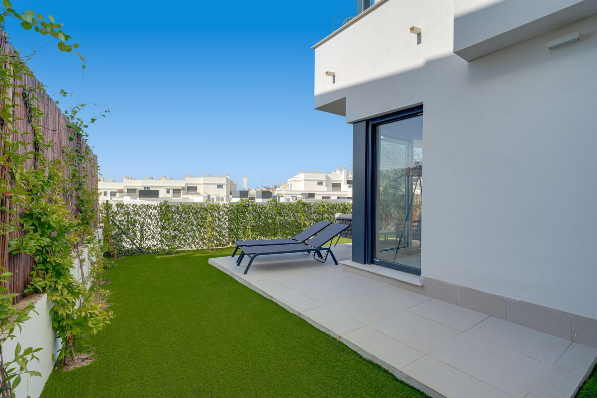 Se vende Pareada de 3 dormitorios en Costa Del Sol, Málaga, España