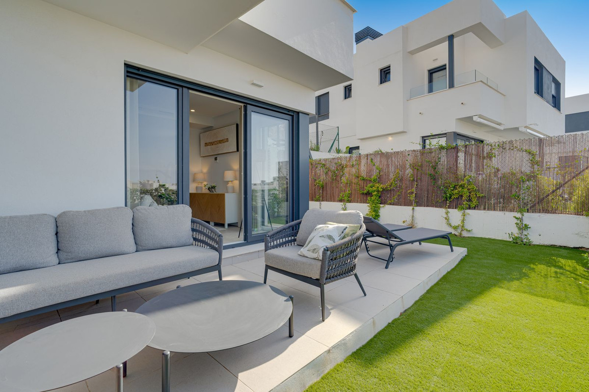 Se vende Pareada de 3 dormitorios en Costa Del Sol, Málaga, España