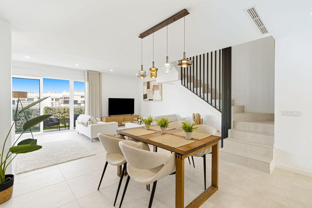 Se vende Pareada de 3 dormitorios en Costa Del Sol, Málaga, España