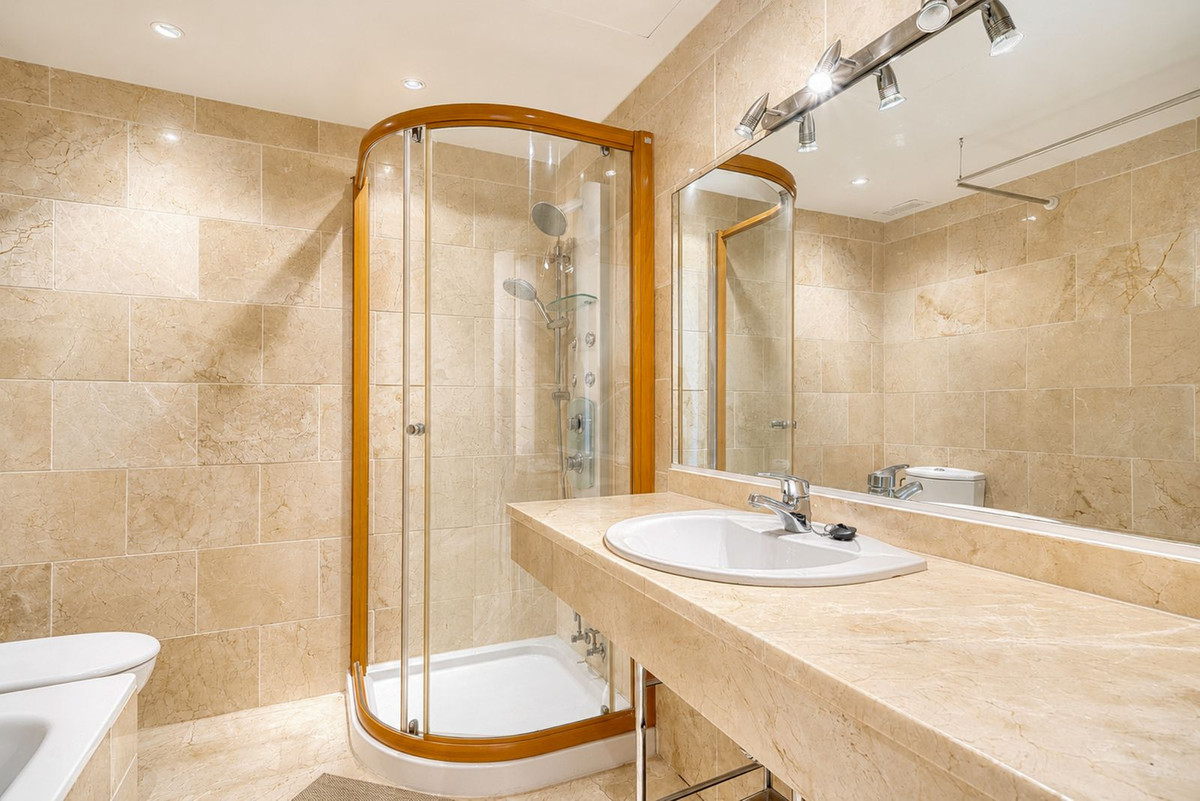 Se vende Apartamento Planta Baja de 2 dormitorios en Costa Del Sol, Málaga, España
