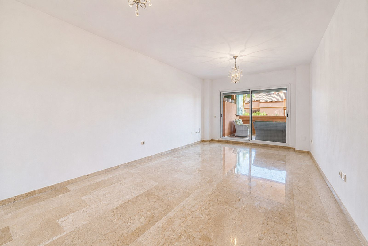 Se vende Apartamento Planta Baja de 2 dormitorios en Costa Del Sol, Málaga, España