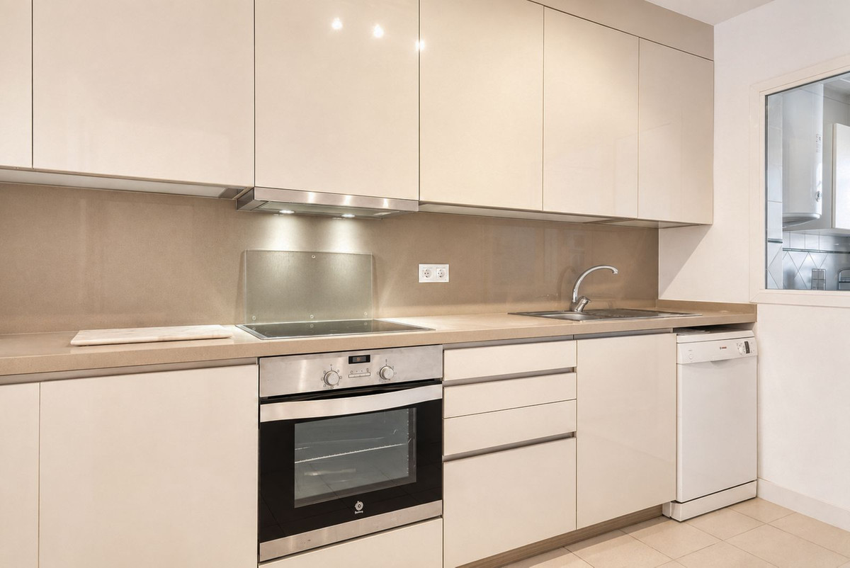Se vende Apartamento Planta Baja de 2 dormitorios en Costa Del Sol, Málaga, España
