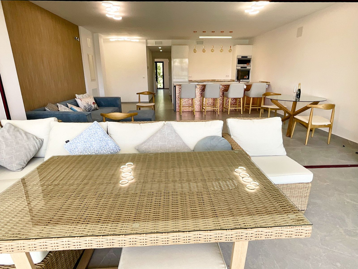 2 Bed Apartment for sale in Sotogrande Costa Del Sol, Cádiz, Spain