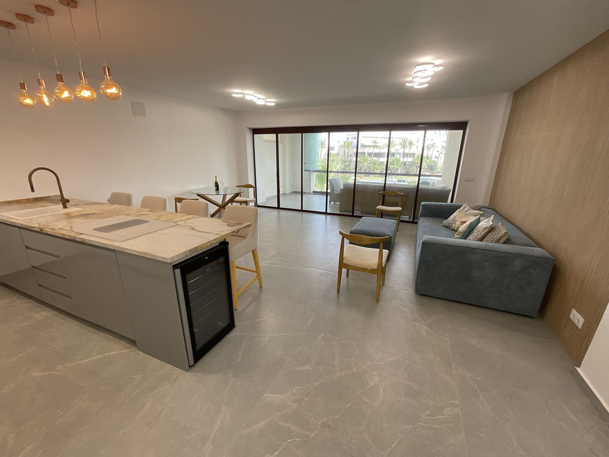 2 Bed Apartment for sale in Sotogrande Costa Del Sol, Cádiz, Spain