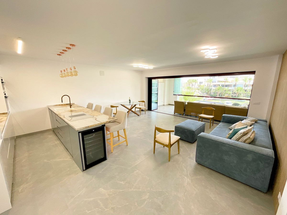 2 Bed Apartment for sale in Sotogrande Costa Del Sol, Cádiz, Spain