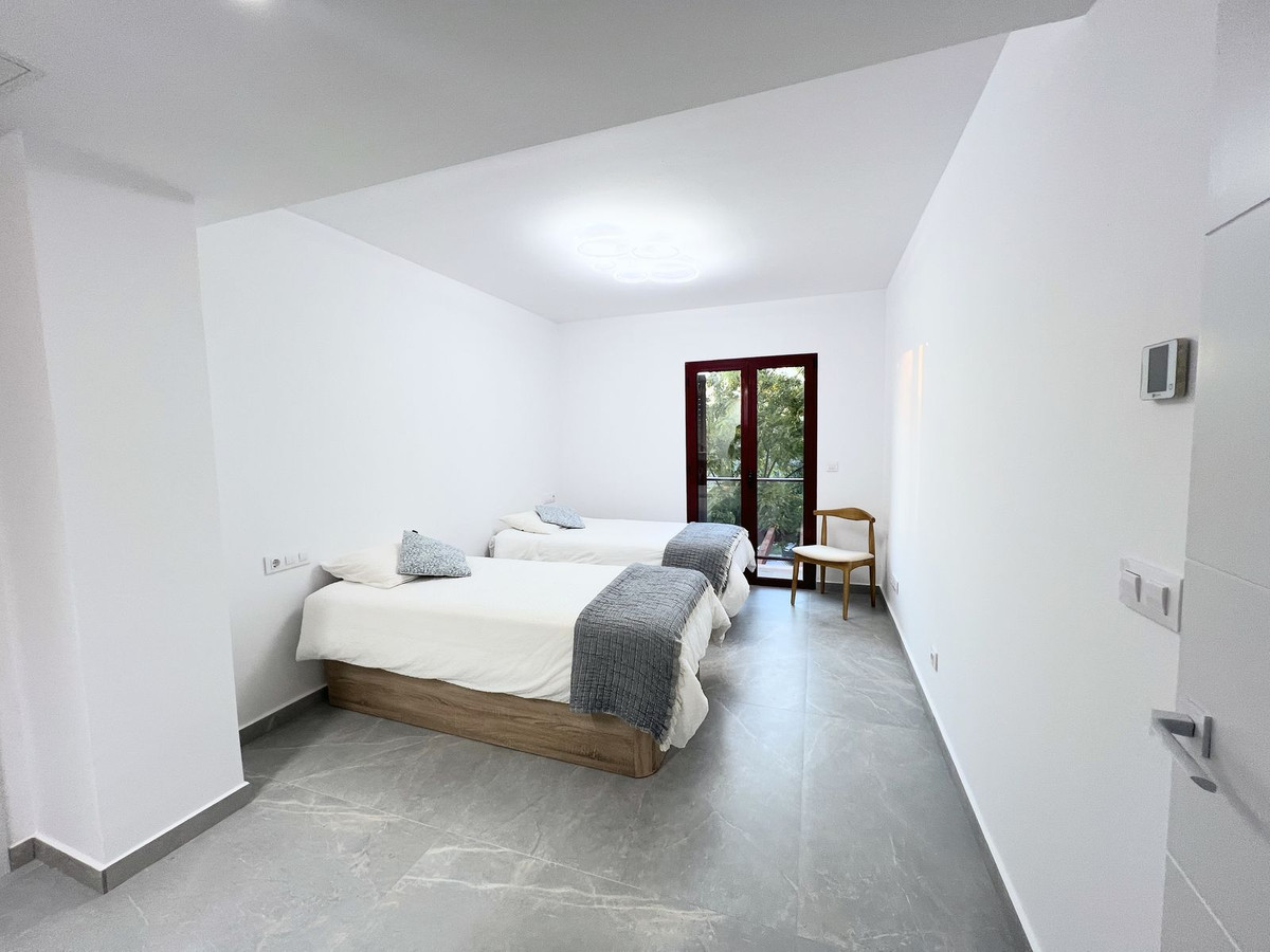 2 Bed Apartment for sale in Sotogrande Costa Del Sol, Cádiz, Spain