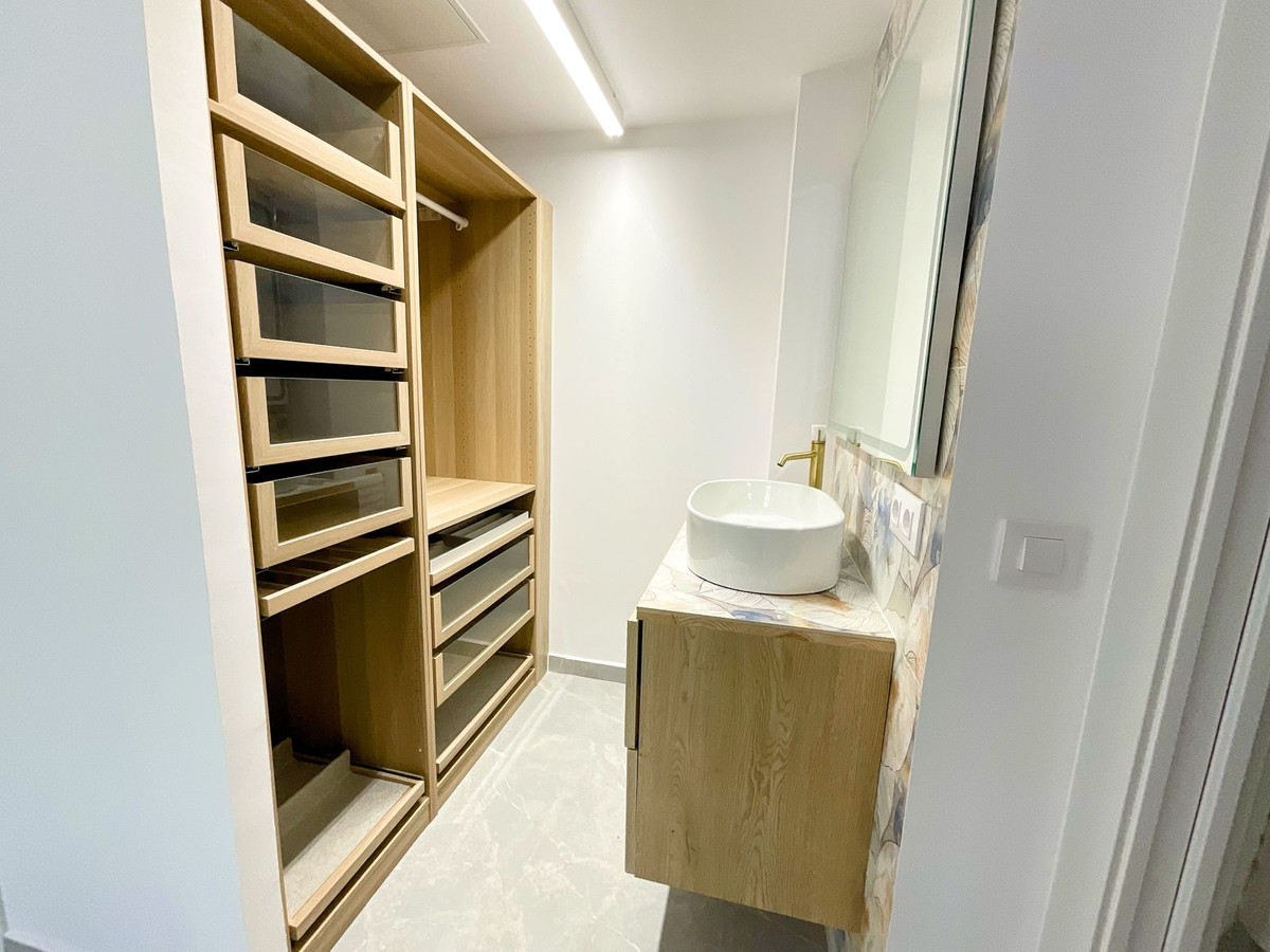 2 Bed Apartment for sale in Sotogrande Costa Del Sol, Cádiz, Spain
