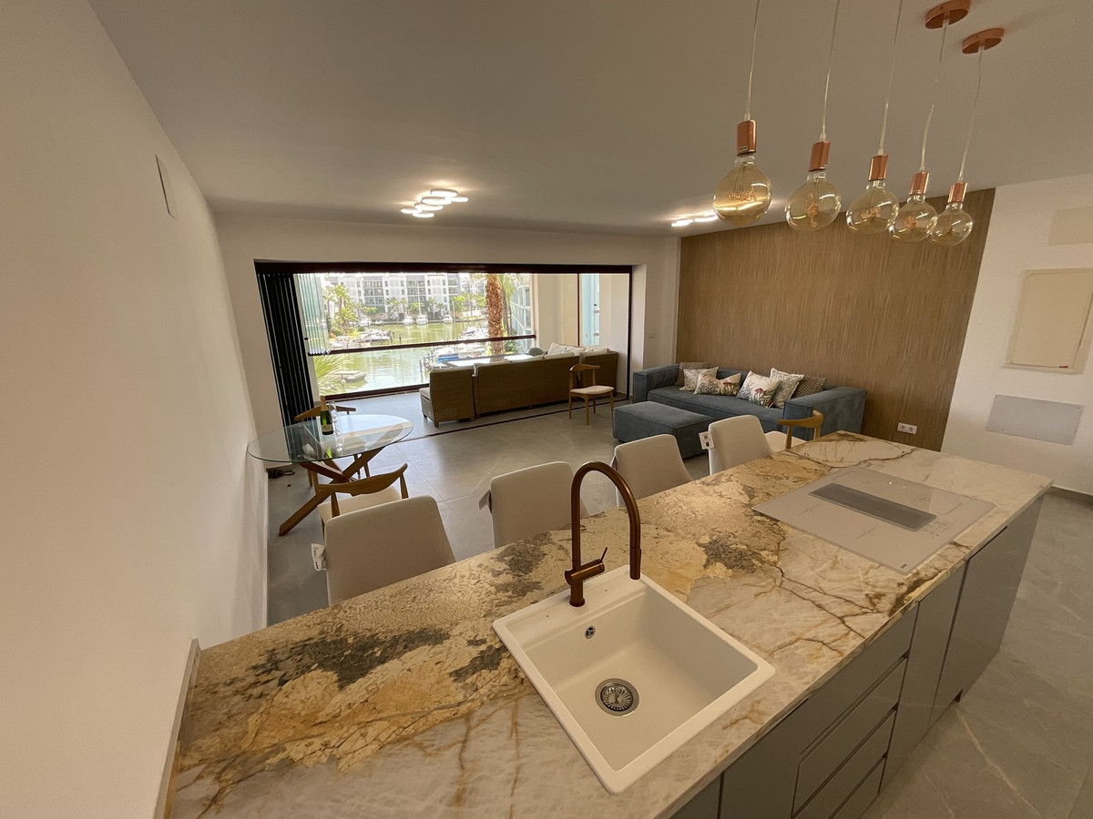 2 Bed Apartment for sale in Sotogrande Costa Del Sol, Cádiz, Spain