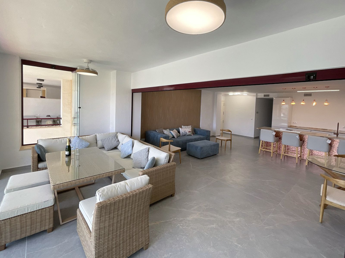 2 Bed Apartment for sale in Sotogrande Costa Del Sol, Cádiz, Spain