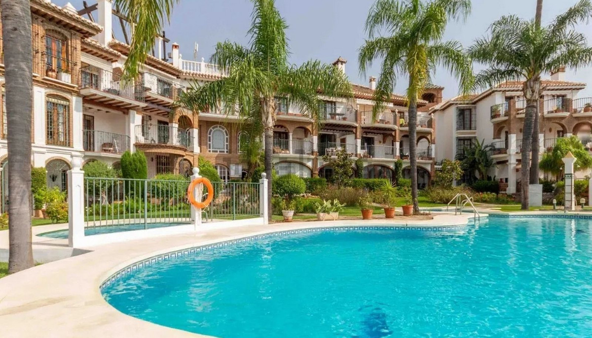 Se vende Adosada de 2 dormitorios en Costa Del Sol, Málaga, España