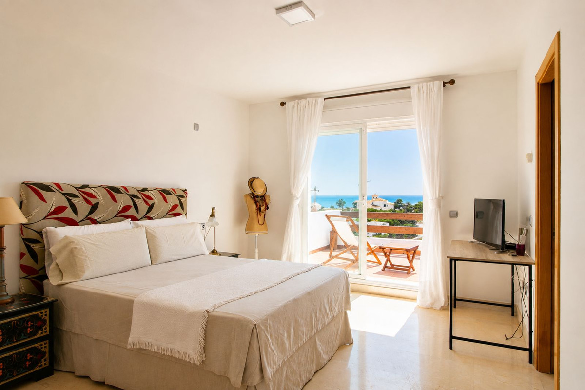 4 Bed Townhouse for sale in Manilva Costa Del Sol, Málaga, Spain