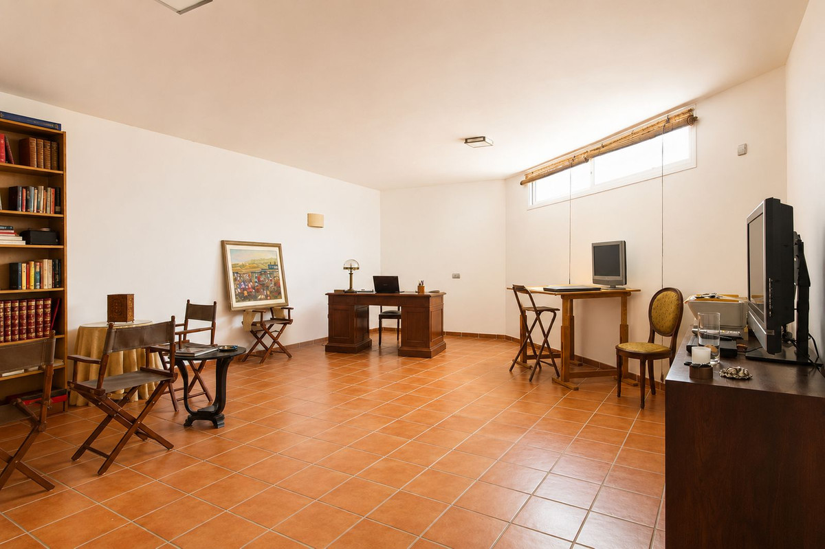 4 Bed Townhouse for sale in Manilva Costa Del Sol, Málaga, Spain