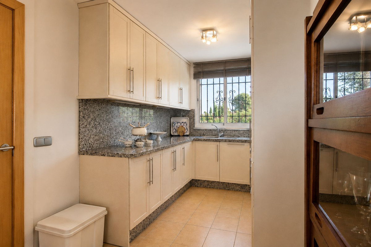 4 Bed Townhouse for sale in Manilva Costa Del Sol, Málaga, Spain