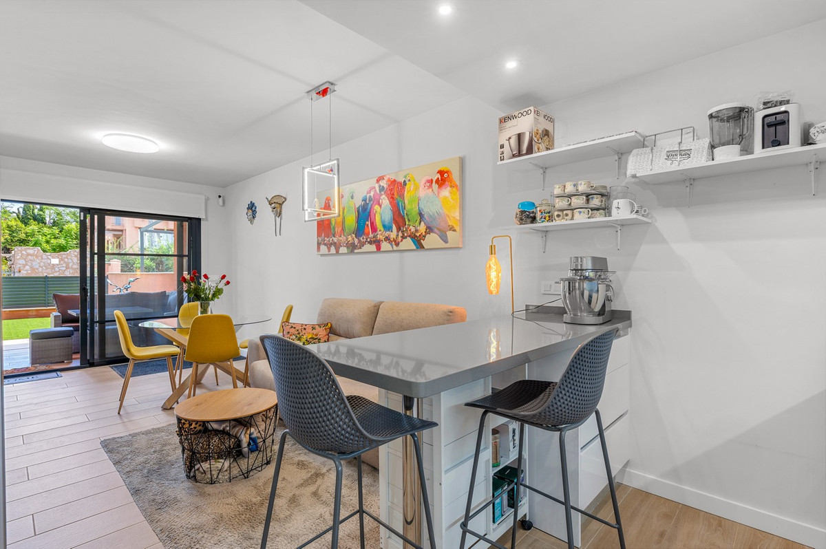 2 Bed Apartment for sale in Villamartin Costa Blanca, Alicante, Spain