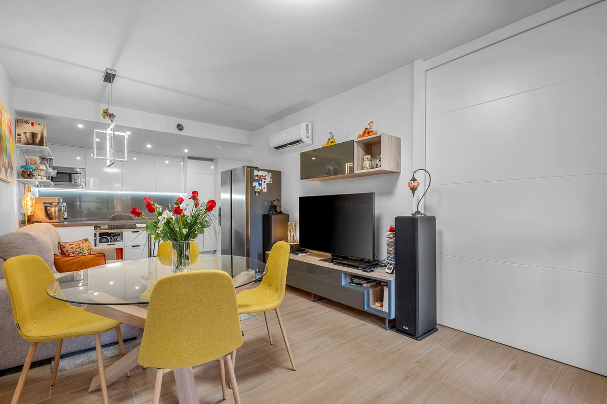2 Bed Apartment for sale in Villamartin Costa Blanca, Alicante, Spain
