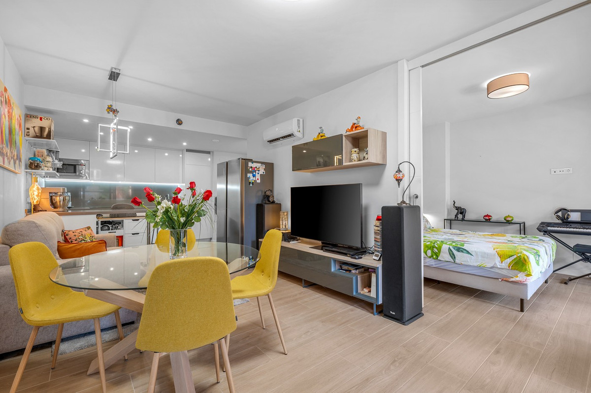 2 Bed Apartment for sale in Villamartin Costa Blanca, Alicante, Spain