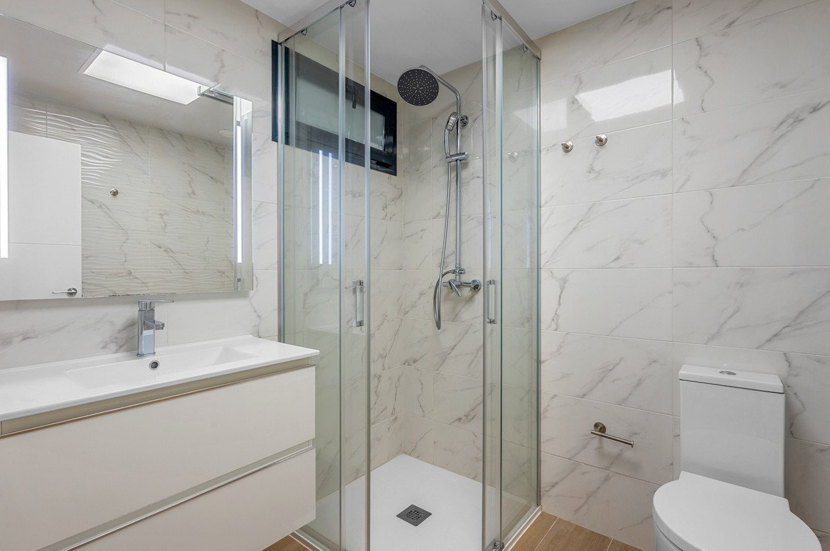 2 Bed Apartment for sale in Villamartin Costa Blanca, Alicante, Spain