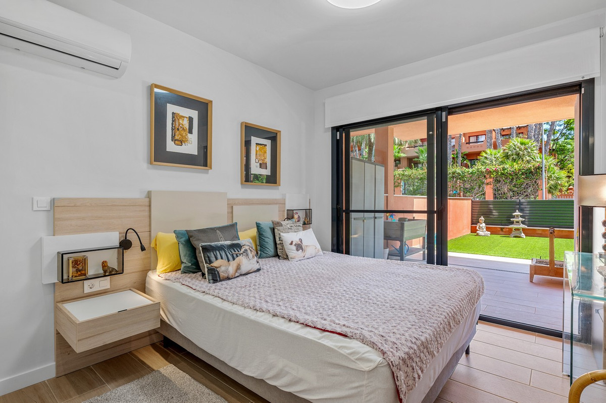 2 Bed Apartment for sale in Villamartin Costa Blanca, Alicante, Spain