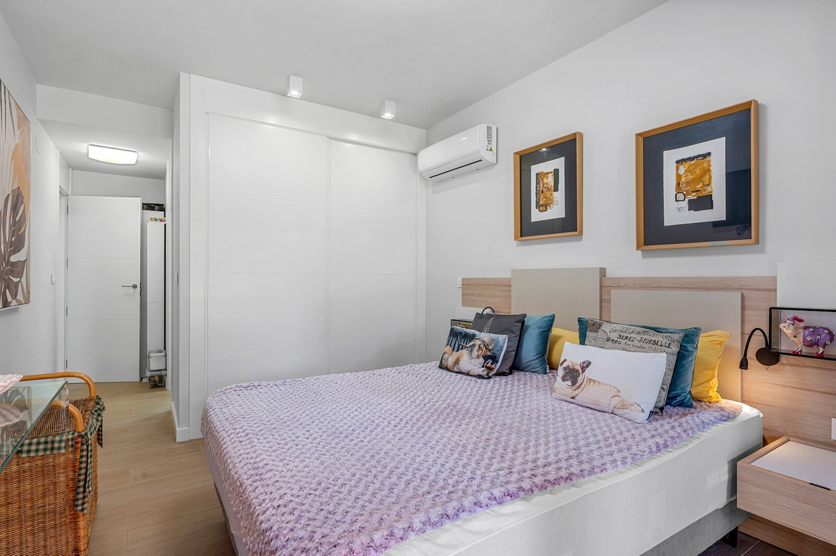 2 Bed Apartment for sale in Villamartin Costa Blanca, Alicante, Spain