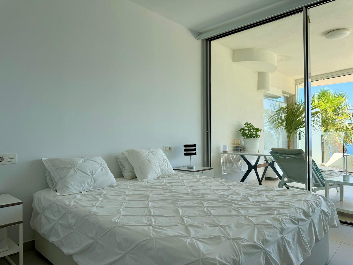 Se vende Apartamento Planta Media de 2 dormitorios en Costa Del Sol, Málaga, España