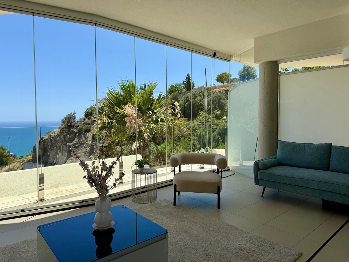 Se vende Apartamento Planta Media de 2 dormitorios en Costa Del Sol, Málaga, España