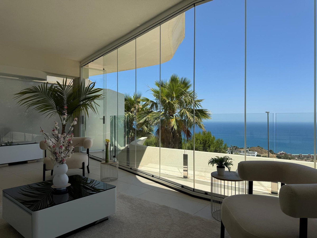 Se vende Apartamento Planta Media de 2 dormitorios en Costa Del Sol, Málaga, España