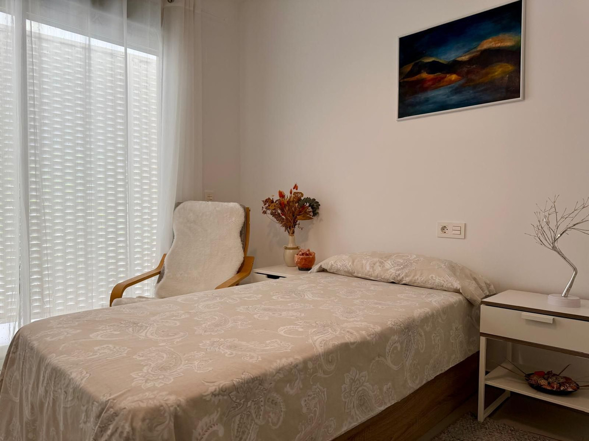 Se vende Apartamento Planta Media de 2 dormitorios en Costa Del Sol, Málaga, España