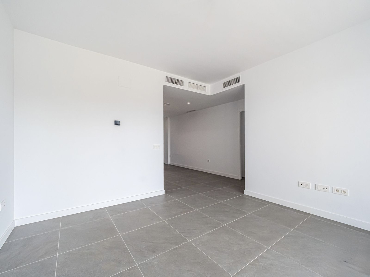 Se vende Apartamento Planta Baja de 2 dormitorios en Costa Del Sol, Málaga, España