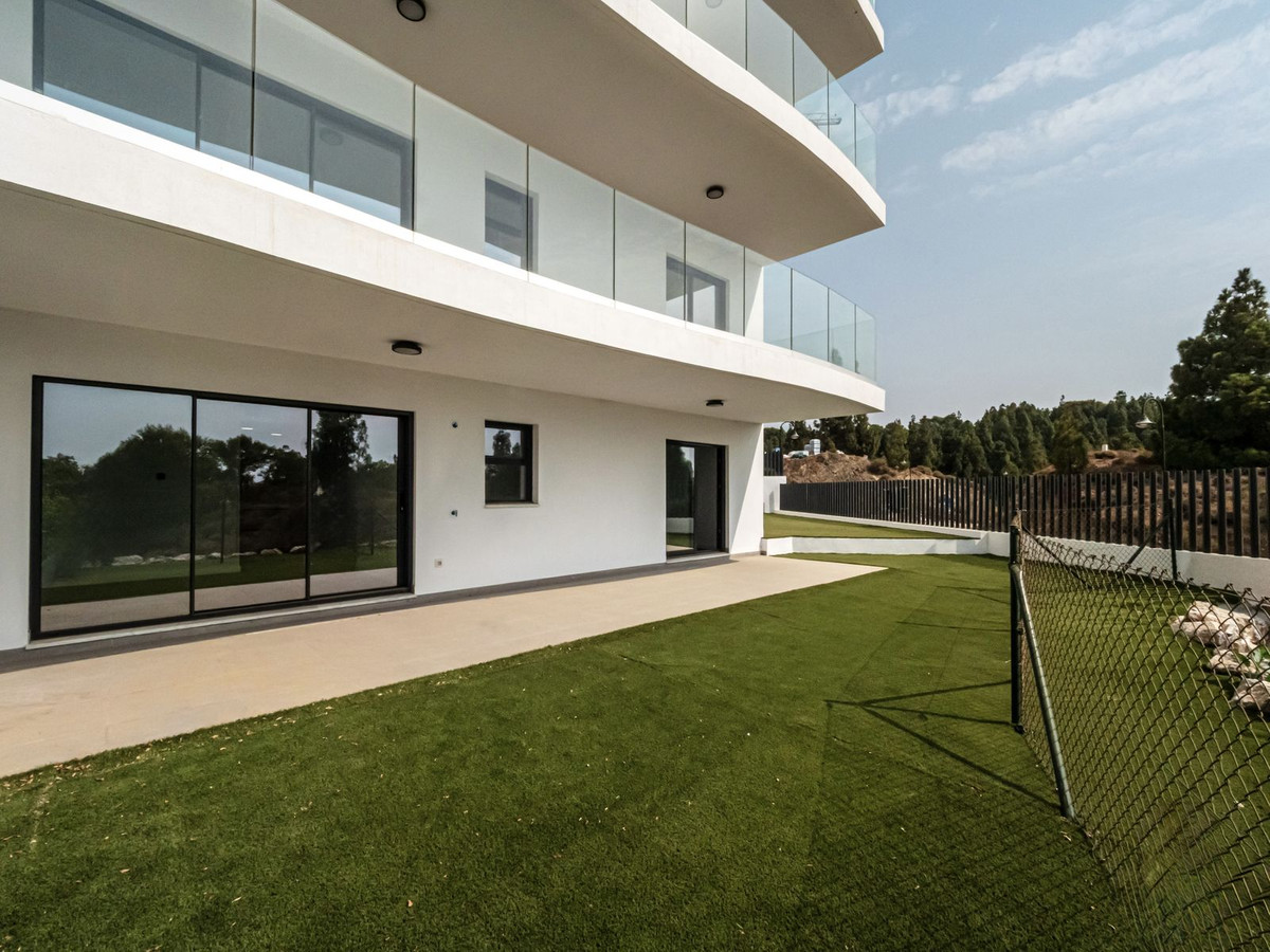 Se vende Apartamento Planta Baja de 2 dormitorios en Costa Del Sol, Málaga, España