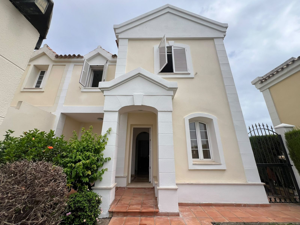 3 Bed Townhouse for sale in La Alcaidesa Costa Del Sol, Cádiz, Spain