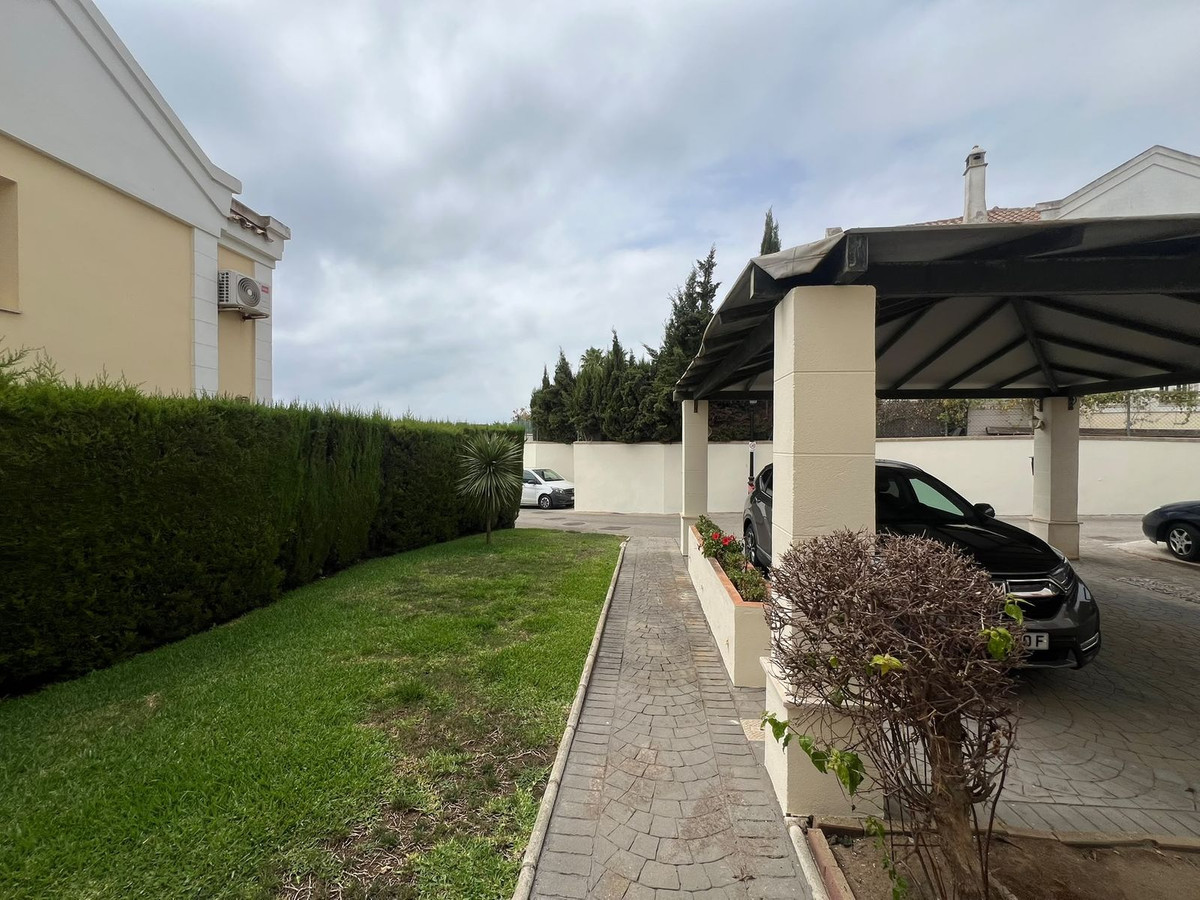 3 Bed Townhouse for sale in La Alcaidesa Costa Del Sol, Cádiz, Spain
