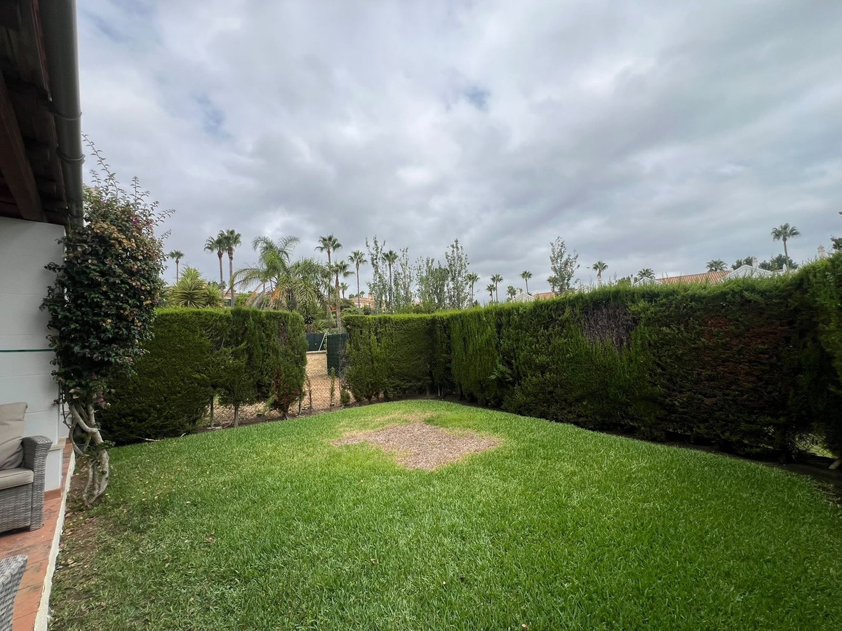 3 Bed Townhouse for sale in La Alcaidesa Costa Del Sol, Cádiz, Spain
