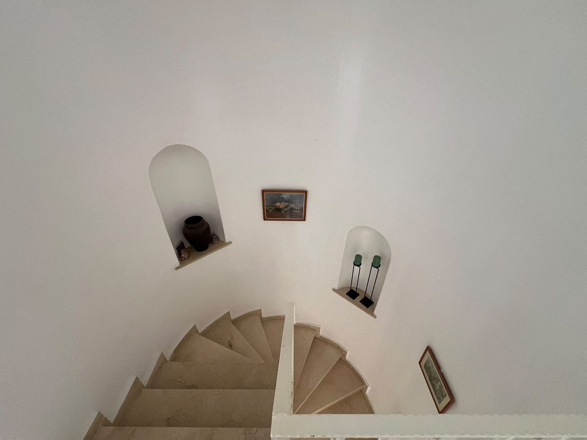 3 Bed Townhouse for sale in La Alcaidesa Costa Del Sol, Cádiz, Spain