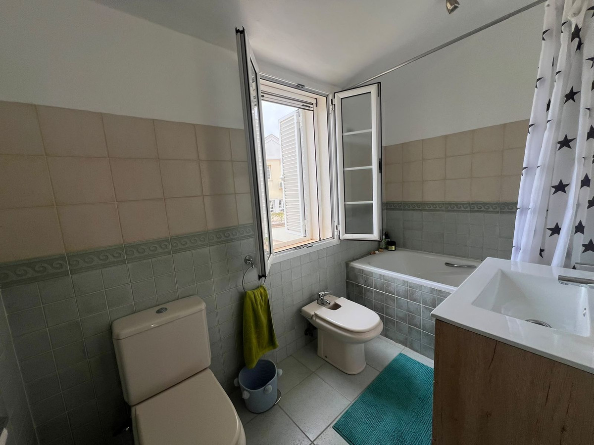 3 Bed Townhouse for sale in La Alcaidesa Costa Del Sol, Cádiz, Spain