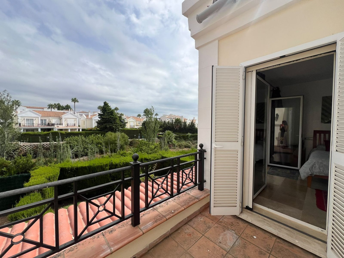 3 Bed Townhouse for sale in La Alcaidesa Costa Del Sol, Cádiz, Spain