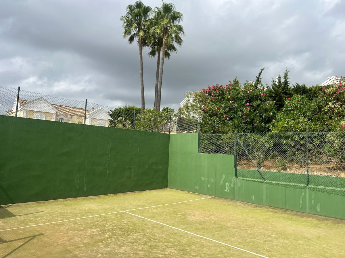 3 Bed Townhouse for sale in La Alcaidesa Costa Del Sol, Cádiz, Spain