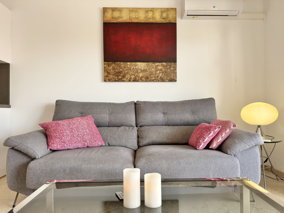Se vende Apartamento Planta Media de 2 dormitorios en Costa Del Sol, Málaga, España